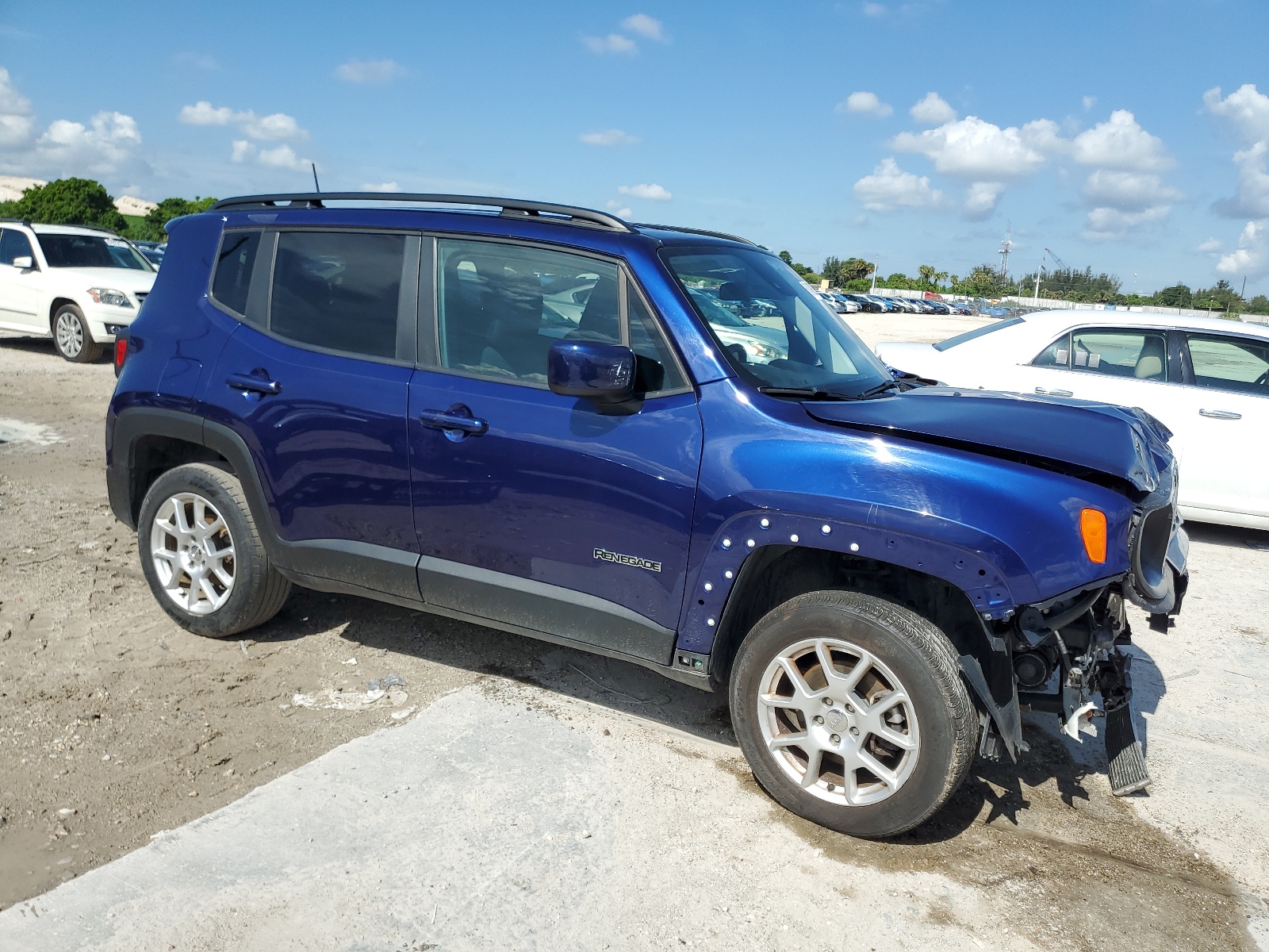 2021 Jeep Renegade Latitude vin: ZACNJDBB4MPM22682