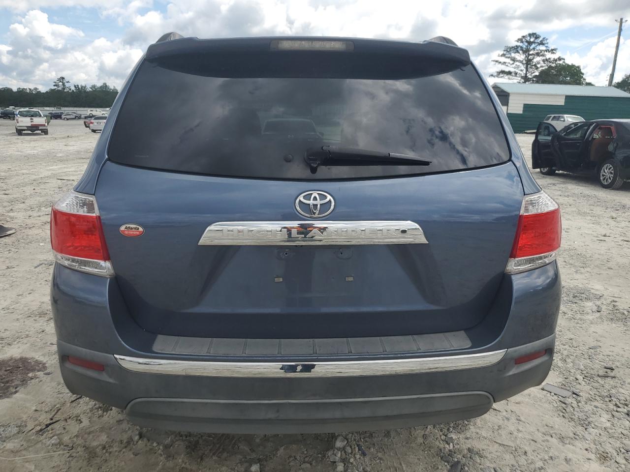 2011 Toyota Highlander Base VIN: 5TDZK3EH1BS024390 Lot: 64978774