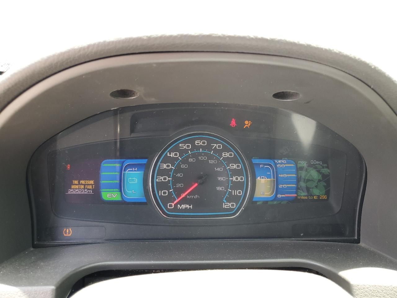 2010 Ford Fusion Hybrid VIN: 3FADP0L30AR132735 Lot: 64202154