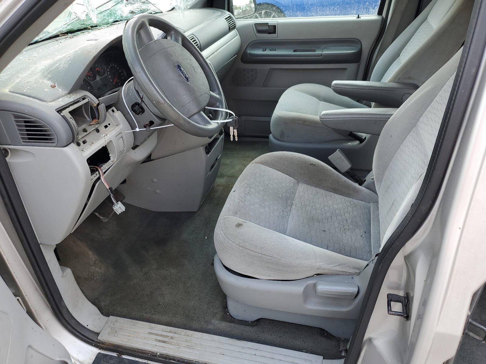 2FMZA50674BA56457 2004 Ford Freestar S