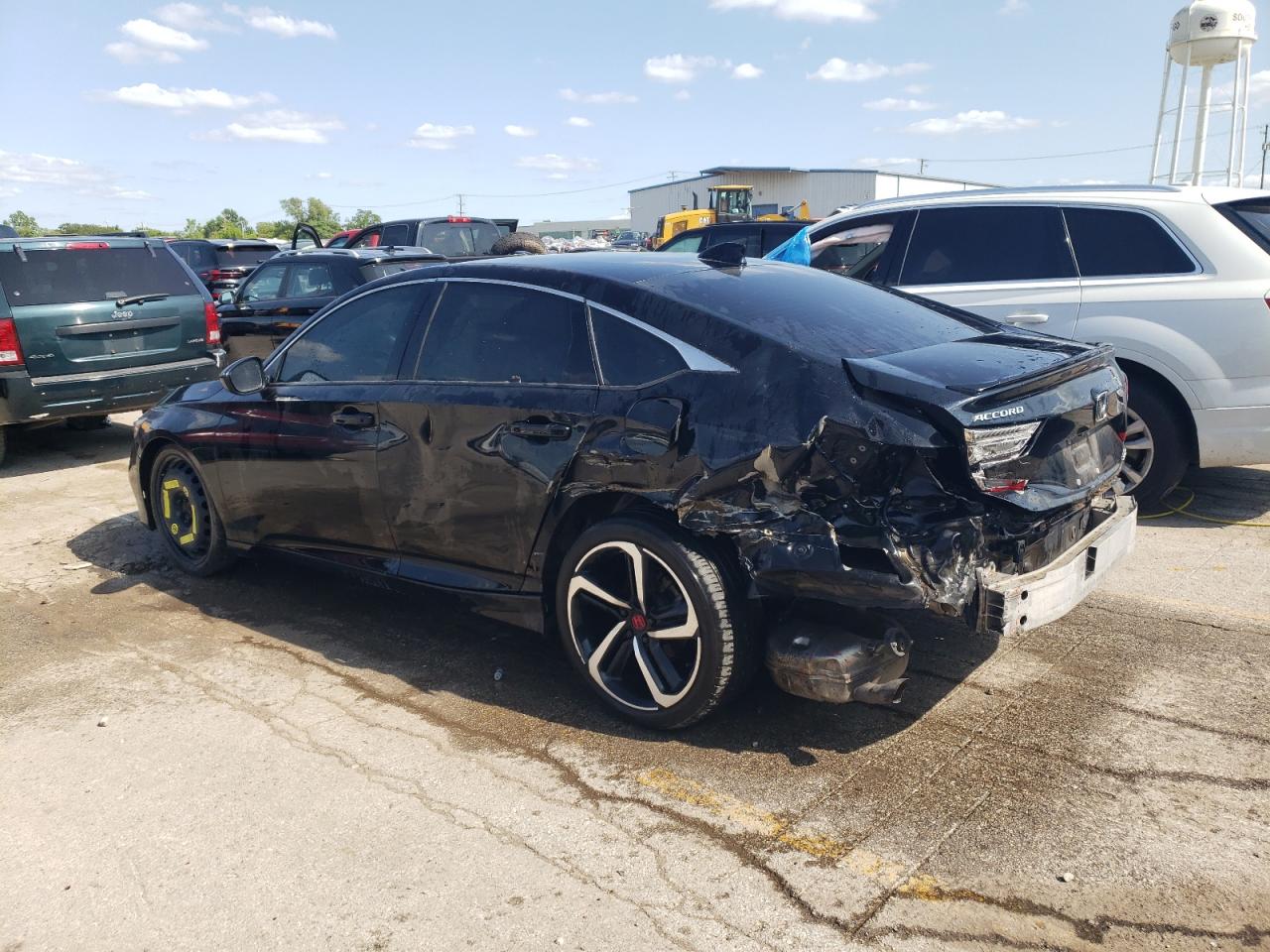 1HGCV1F32JA020639 2018 HONDA ACCORD - Image 2