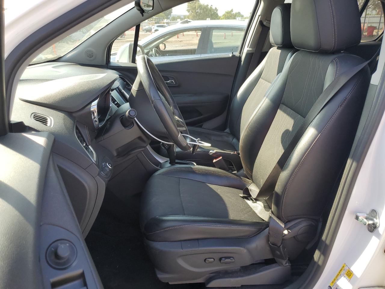 2017 Chevrolet Trax 1Lt VIN: 3GNCJLSB4HL148782 Lot: 64798104