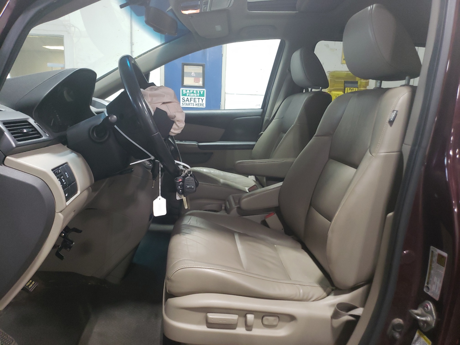 5FNRL5H6XBB024217 2011 Honda Odyssey Exl