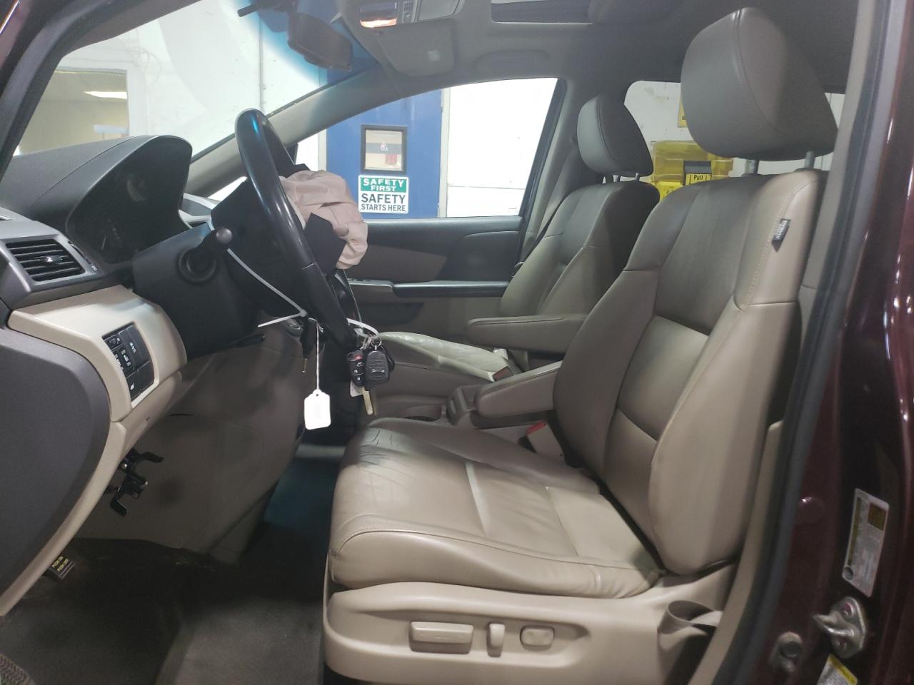 2011 Honda Odyssey Exl VIN: 5FNRL5H6XBB024217 Lot: 64692084