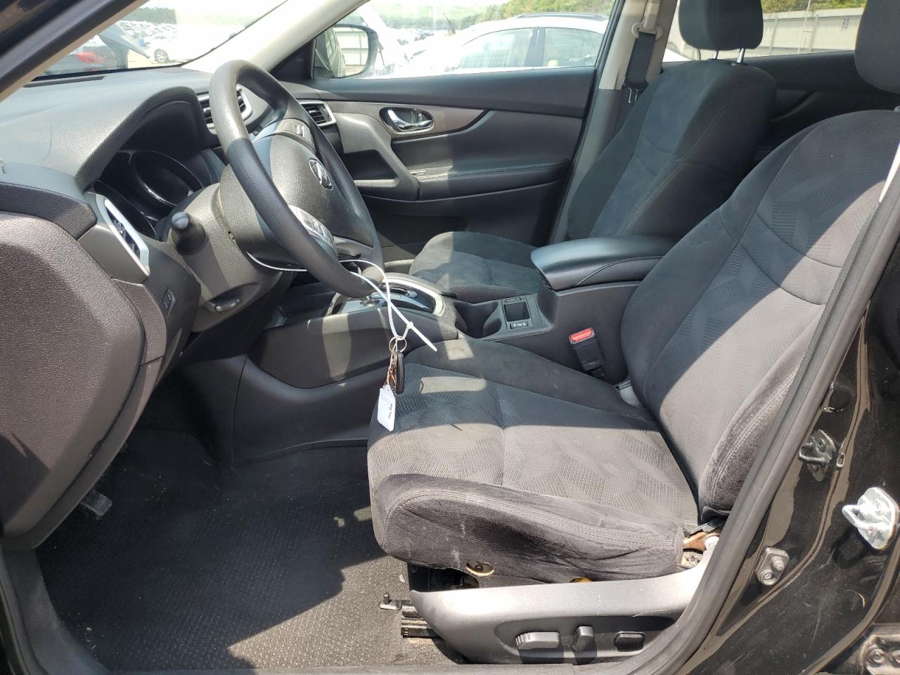 2015 Nissan Rogue S VIN: 5N1AT2MV5FC848004 Lot: 64849174