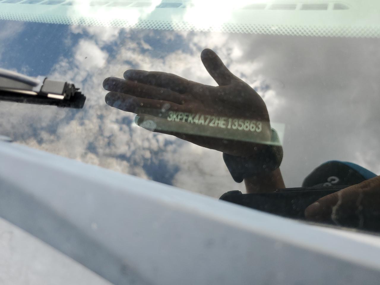 2017 Kia Forte Lx VIN: 3KPFK4A72HE135863 Lot: 64594284