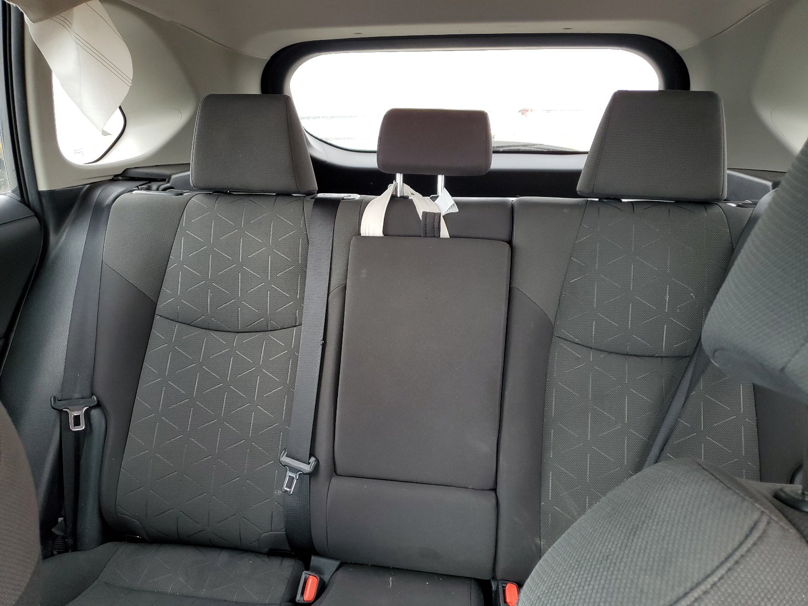 2T3P1RFV1MW163437 2021 Toyota Rav4 Xle