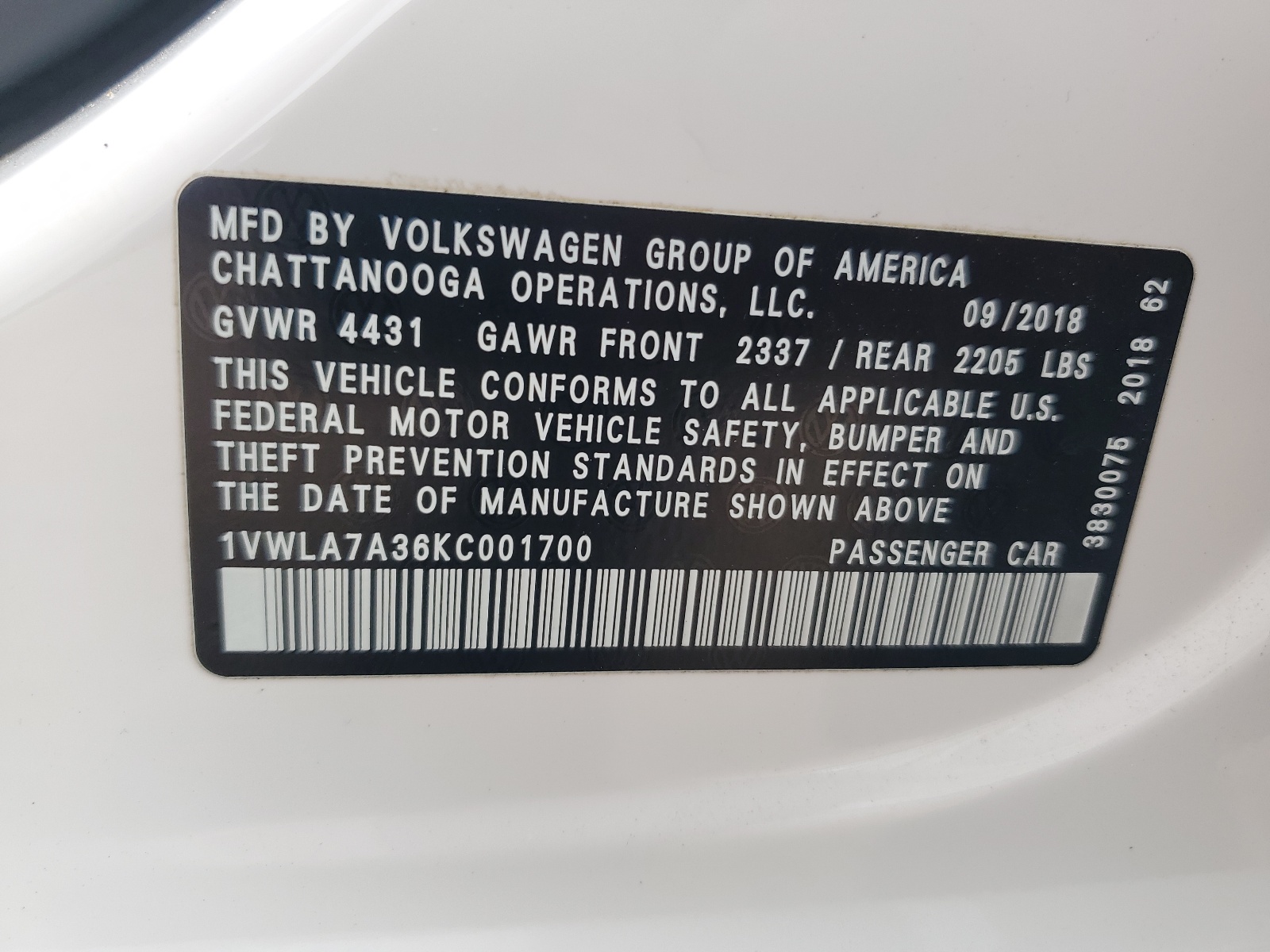 1VWLA7A36KC001700 2019 Volkswagen Passat Wolfsburg