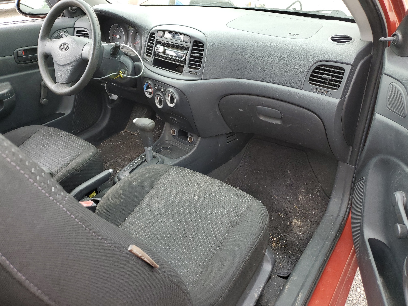 KMHCM36C68U071126 2008 Hyundai Accent Gs