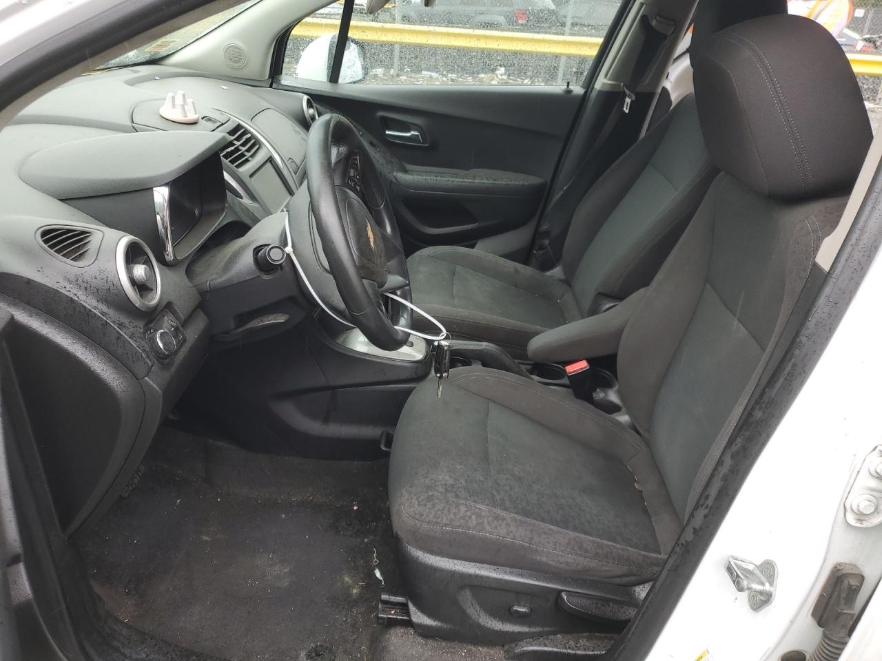 2016 Chevrolet Trax Ls VIN: KL7CJKSB4GB752235 Lot: 62537344