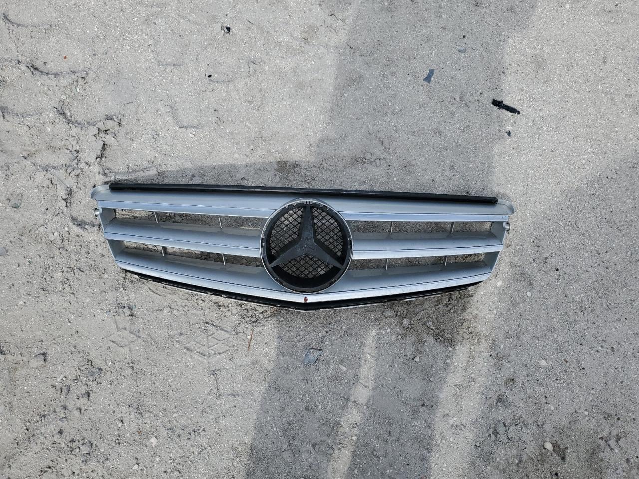 2010 Mercedes-Benz C 300 VIN: WDDGF5EB7AR128288 Lot: 63980484