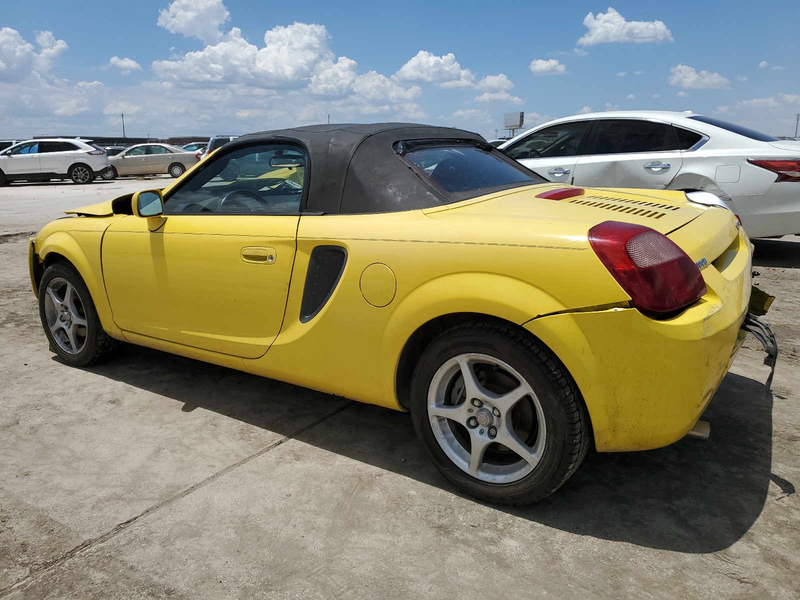 JTDFR3201Y0012197 2000 Toyota Mr2 Spyder