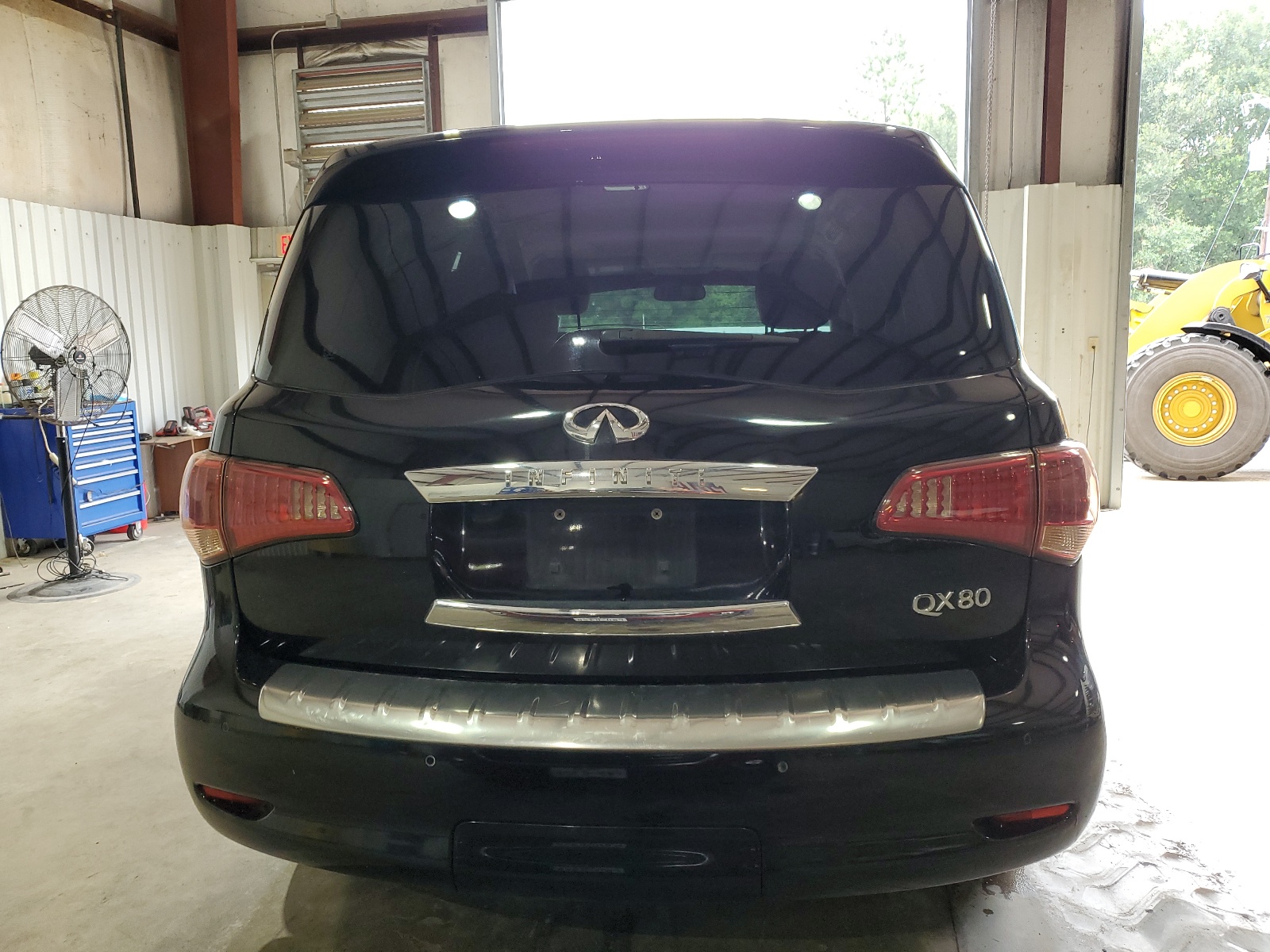 JN8AZ2NF3G9611945 2016 Infiniti Qx80