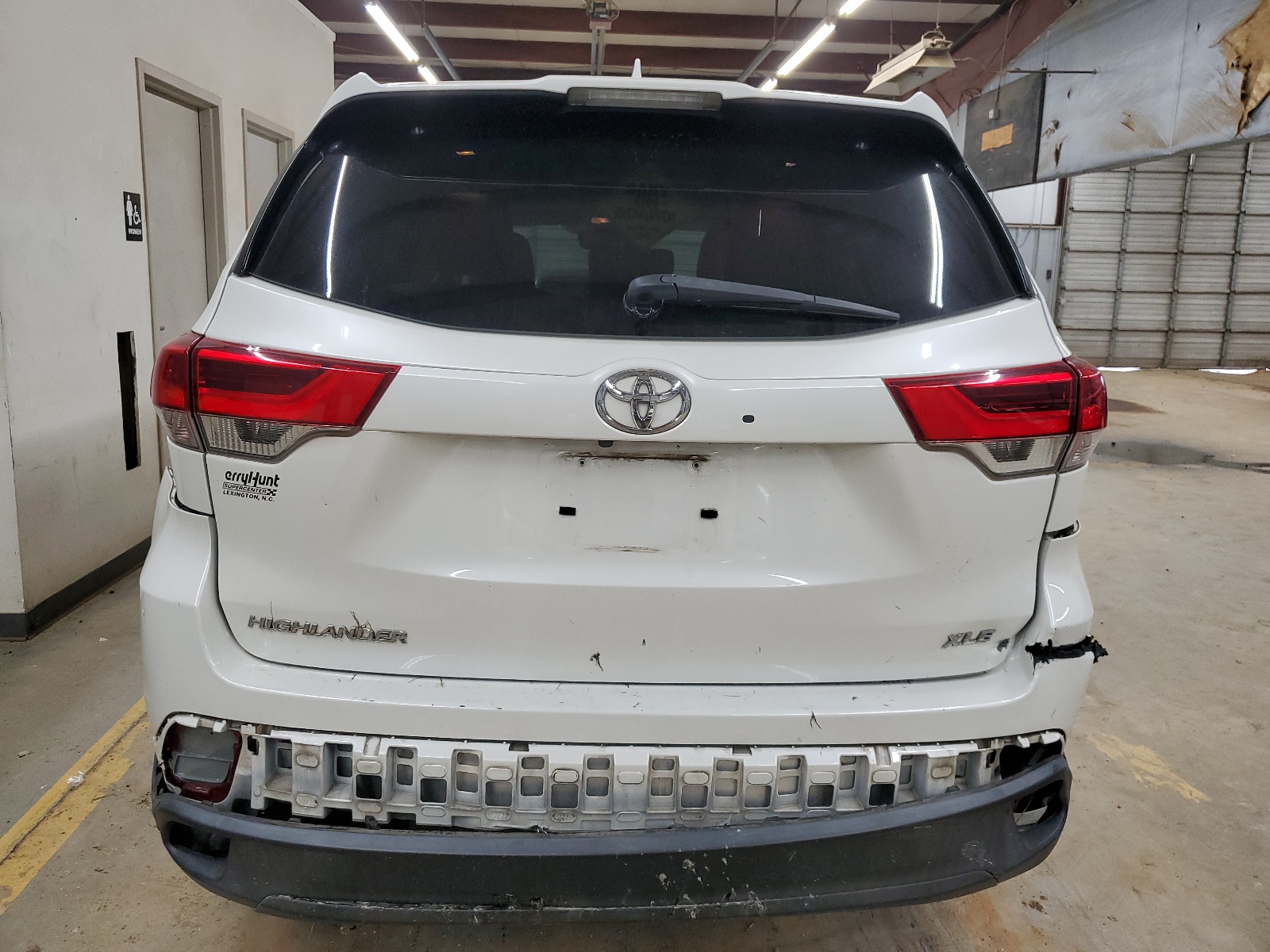 5TDKZRFH5JS536439 2018 Toyota Highlander Se