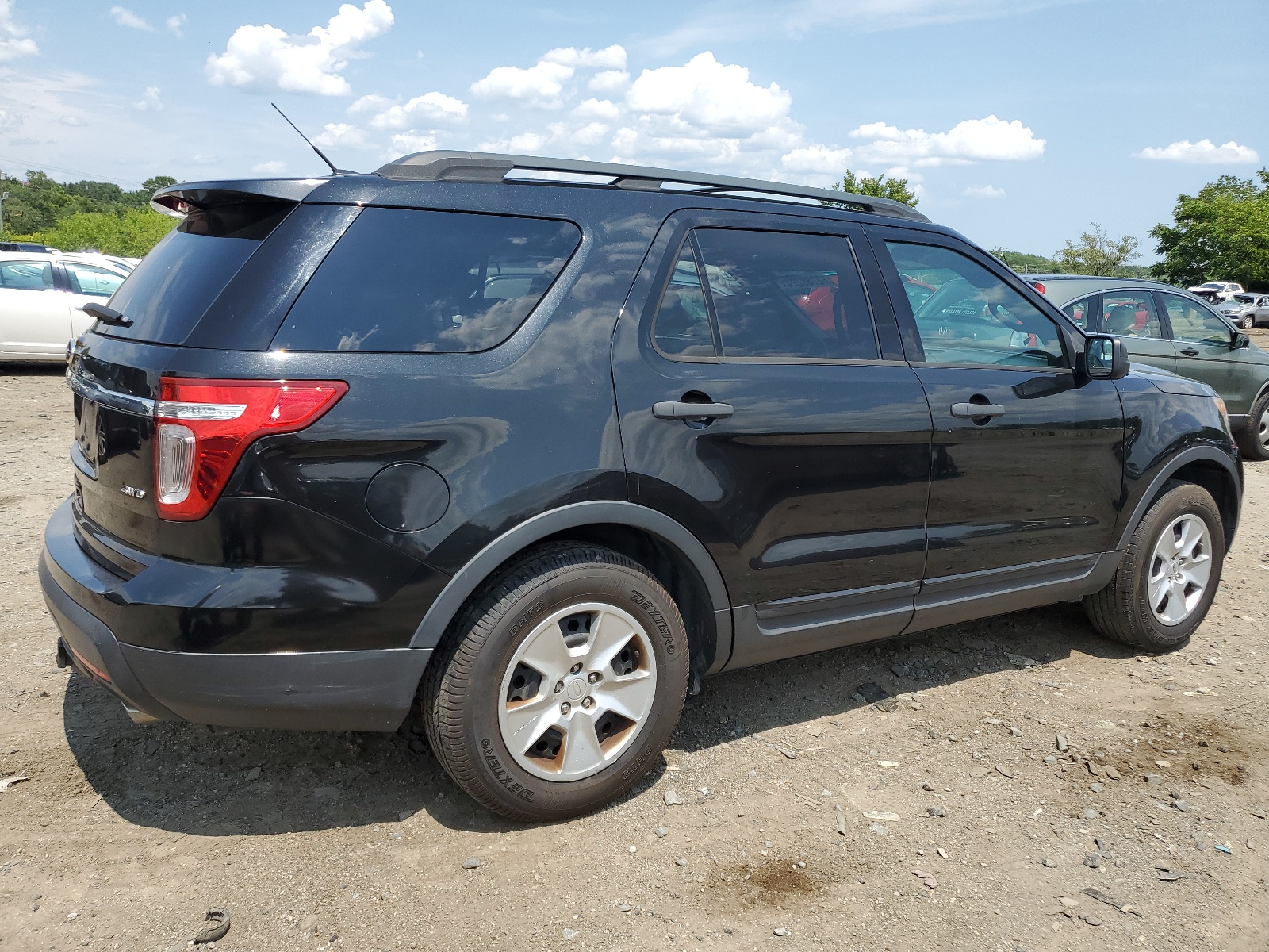 2014 Ford Explorer vin: 1FM5K8B81EGB76535