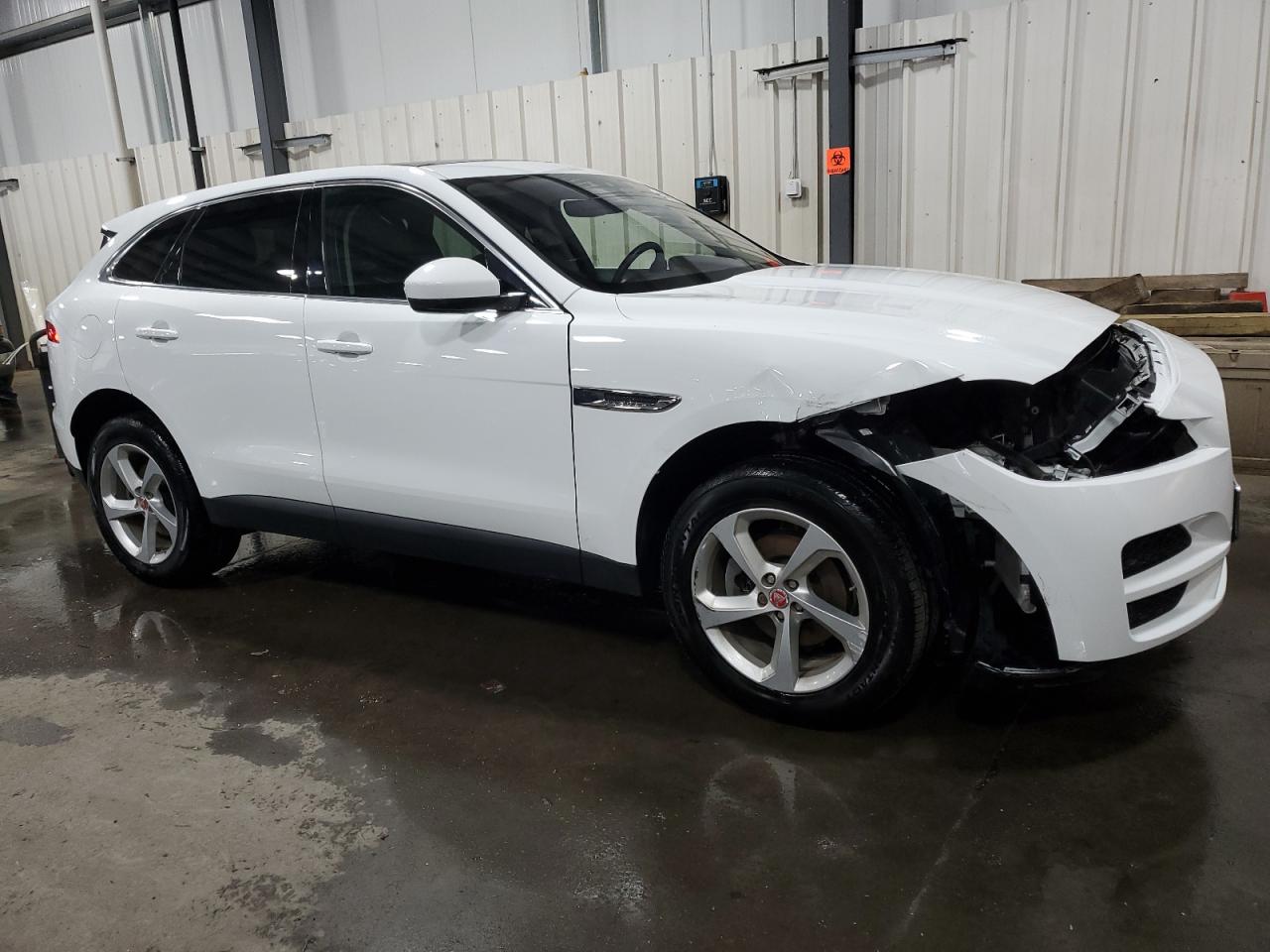 VIN SADCJ2FX4LA624252 2020 JAGUAR F-PACE no.4