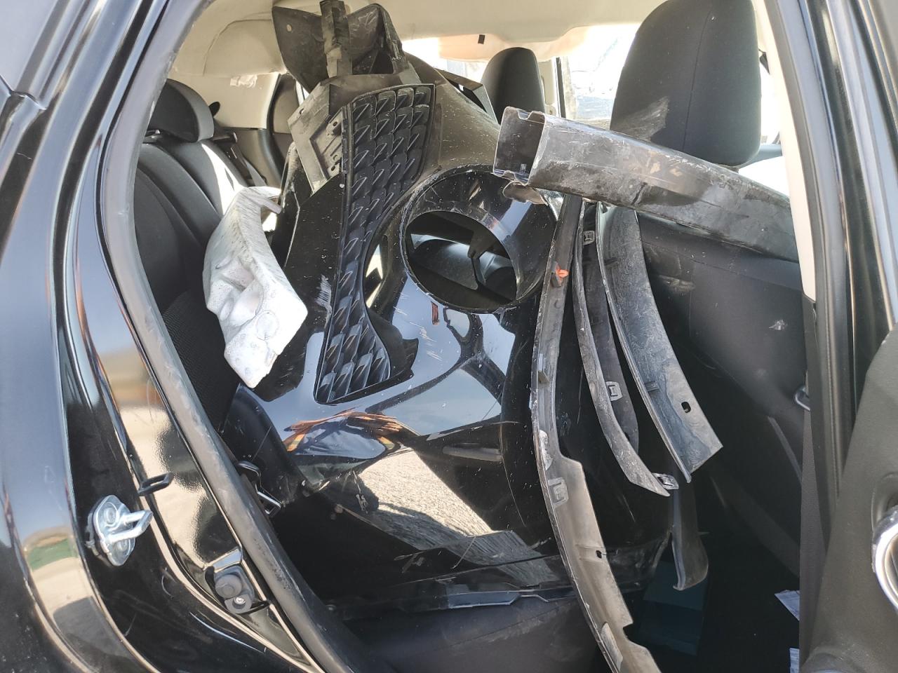 2015 Nissan Juke S VIN: JN8AF5MV8FT563511 Lot: 61962884