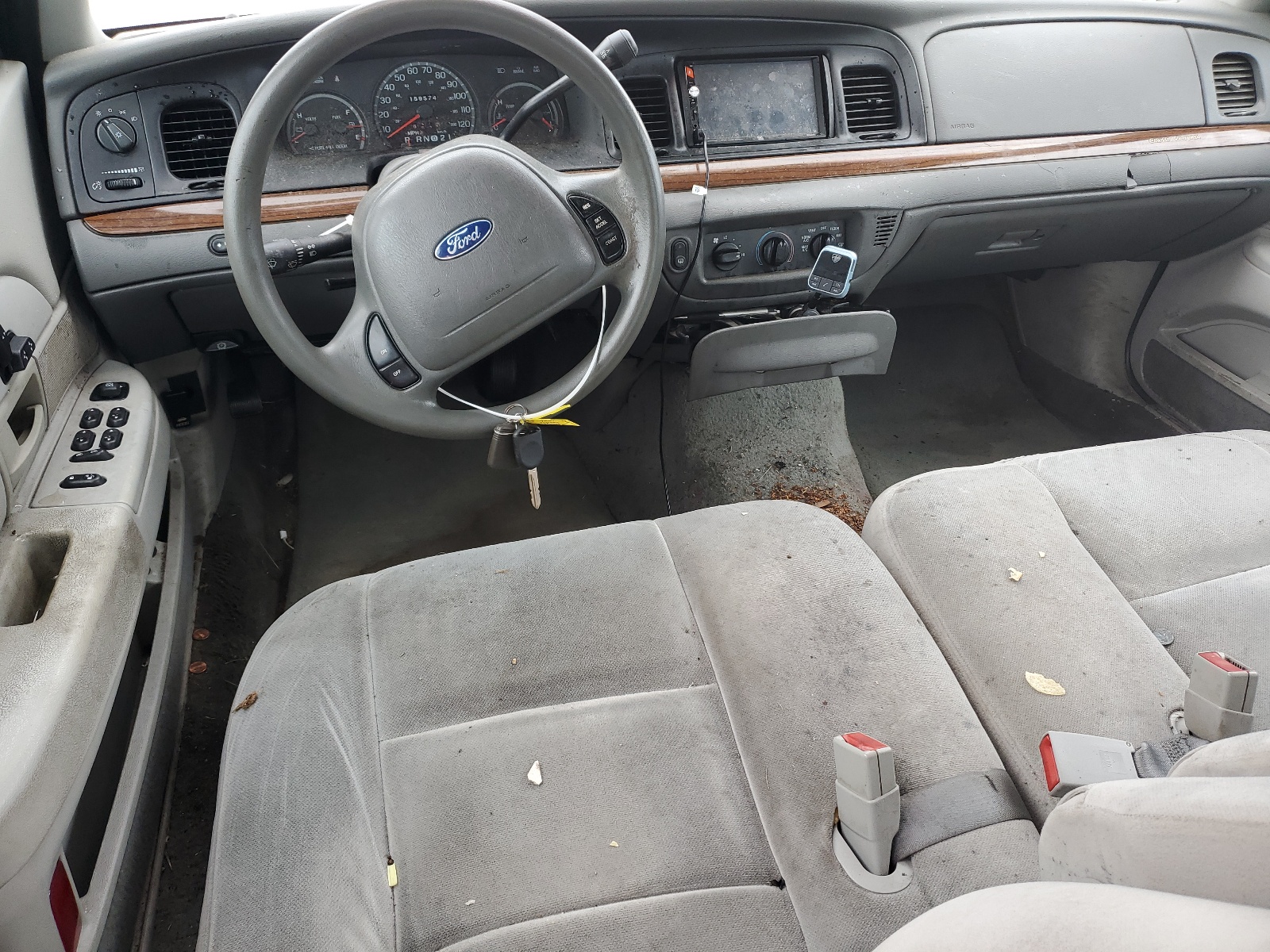 2FAFP73WX3X100505 2003 Ford Crown Victoria