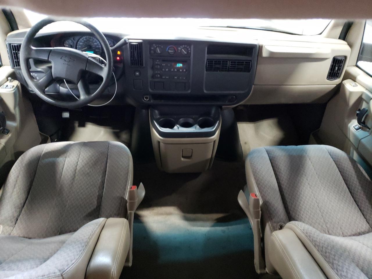 2004 Chevrolet Express G1500 VIN: 1GNFG15T241120422 Lot: 62349594