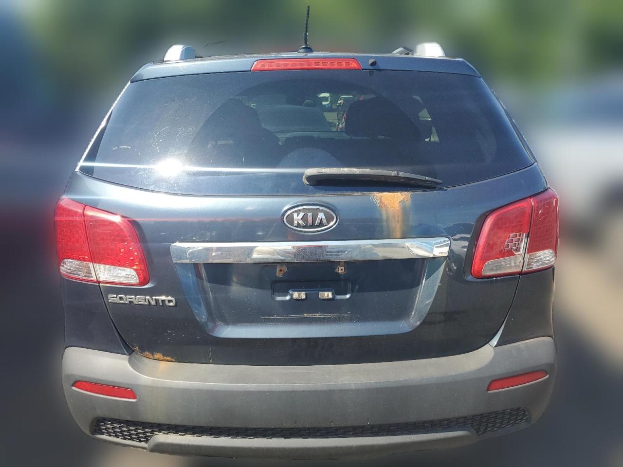 5XYKTDA21BG169903 2011 Kia Sorento Base