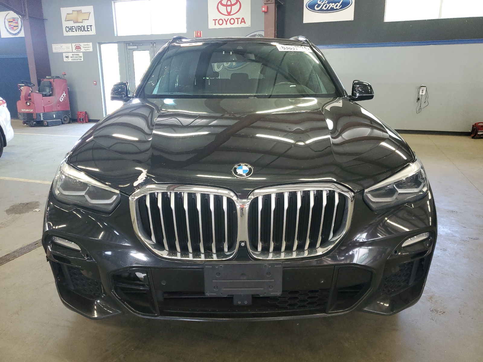5UXCR6C51KLL13829 2019 BMW X5 xDrive40I