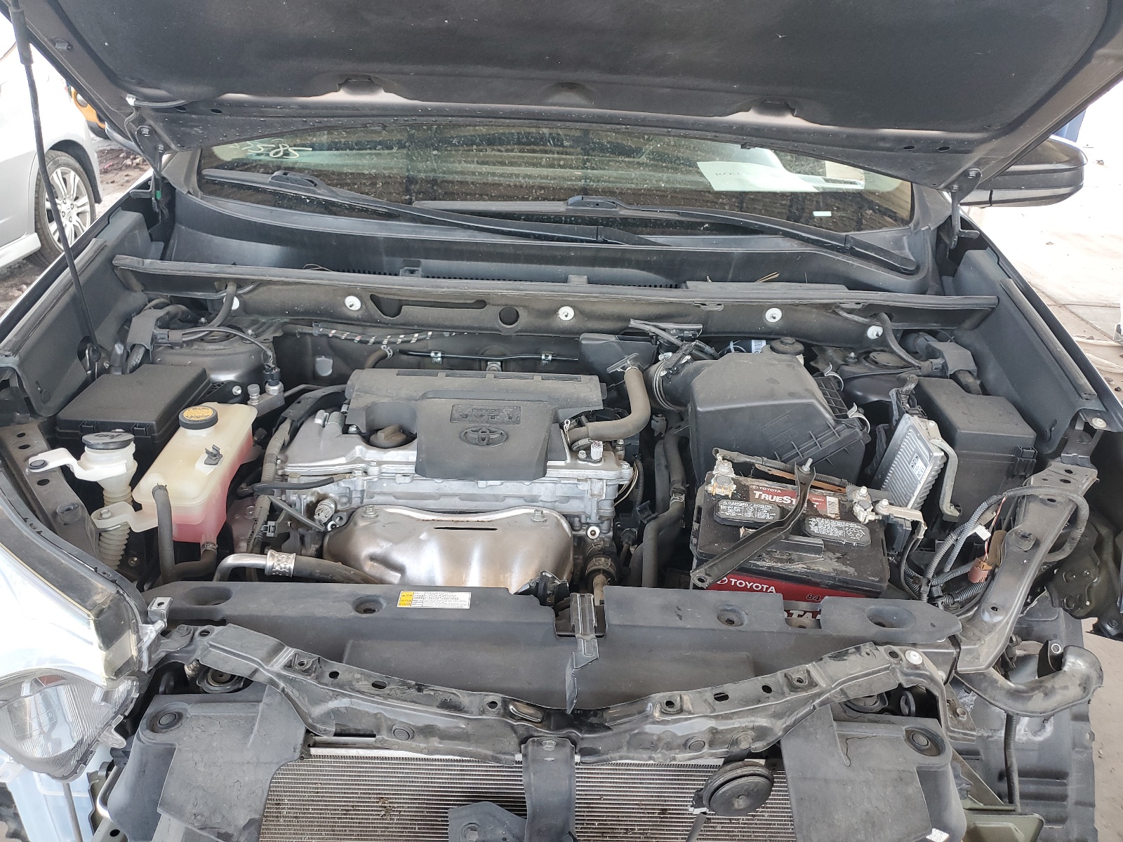 2T3ZFREV8HW388844 2017 Toyota Rav4 Le