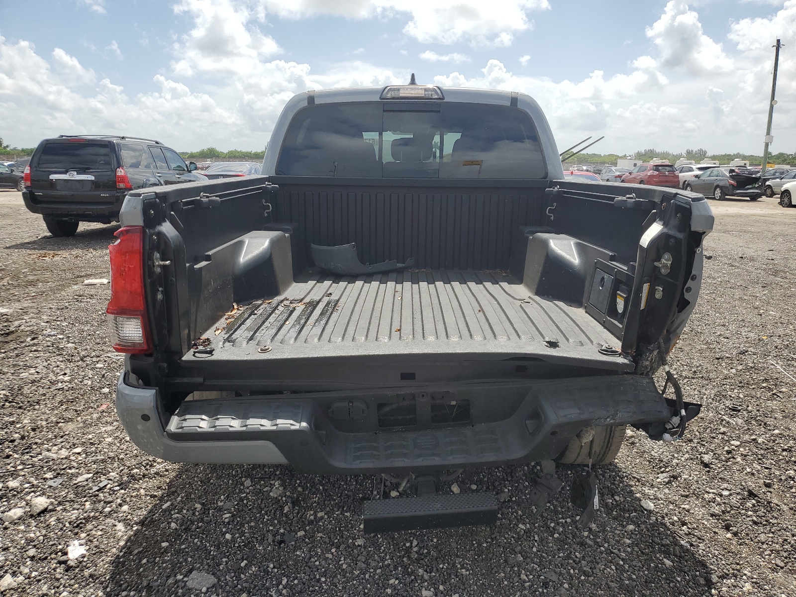 3TMAZ5CNXKM079563 2019 Toyota Tacoma Double Cab