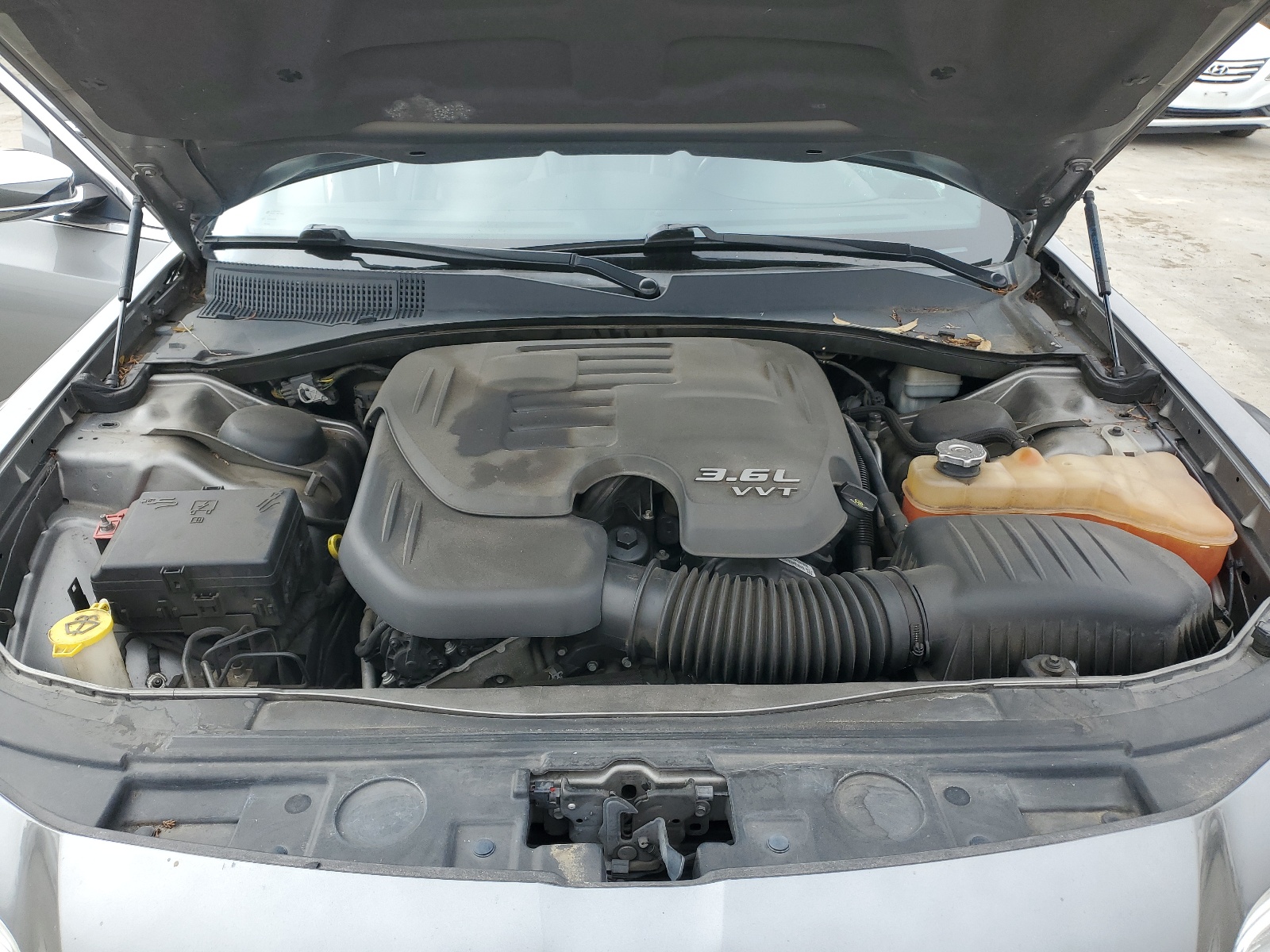 2C3CA5CG9BH557962 2011 Chrysler 300 Limited