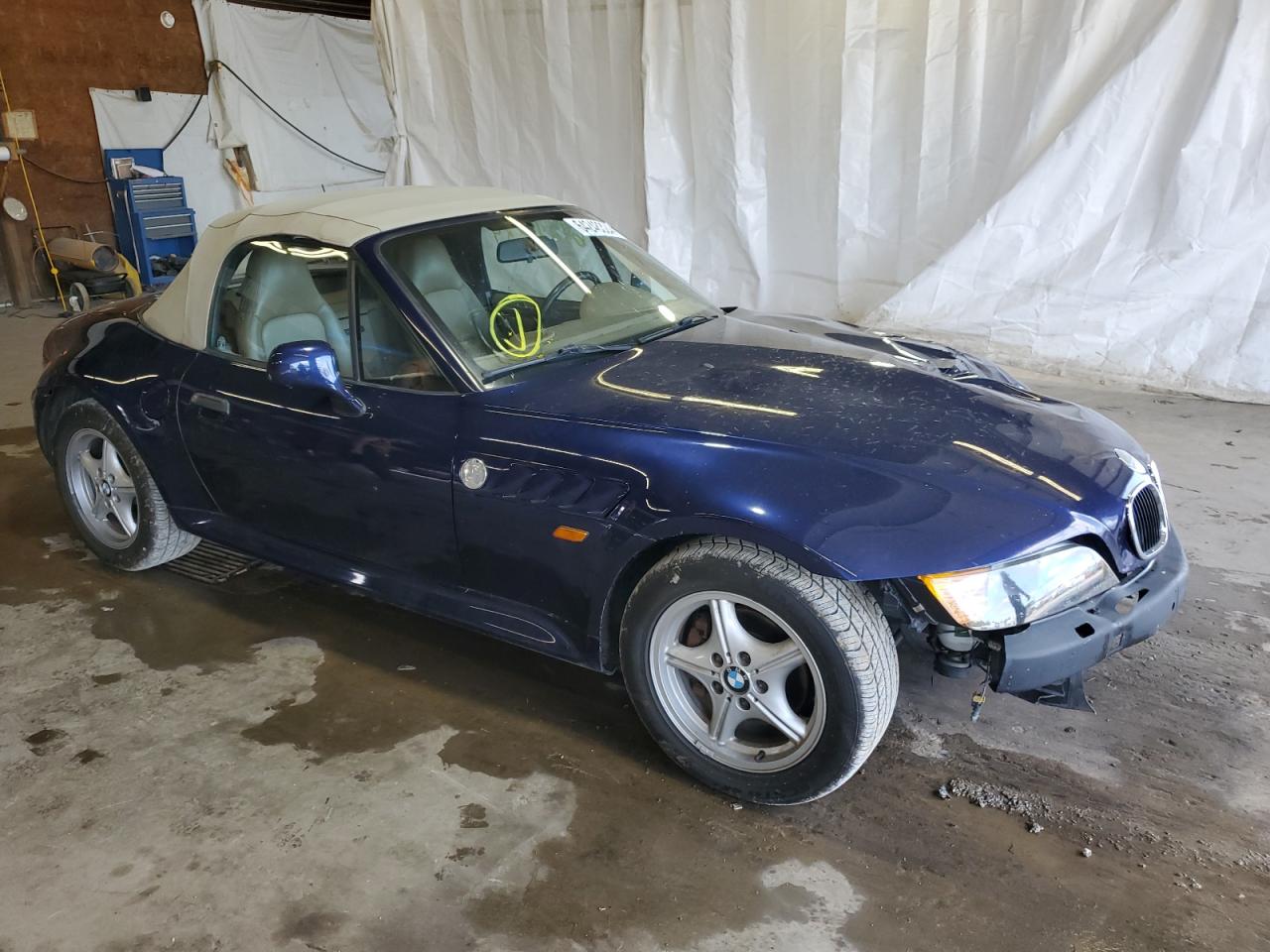 1999 BMW Z3 2.3 VIN: 4USCH9334XLF81573 Lot: 64248324