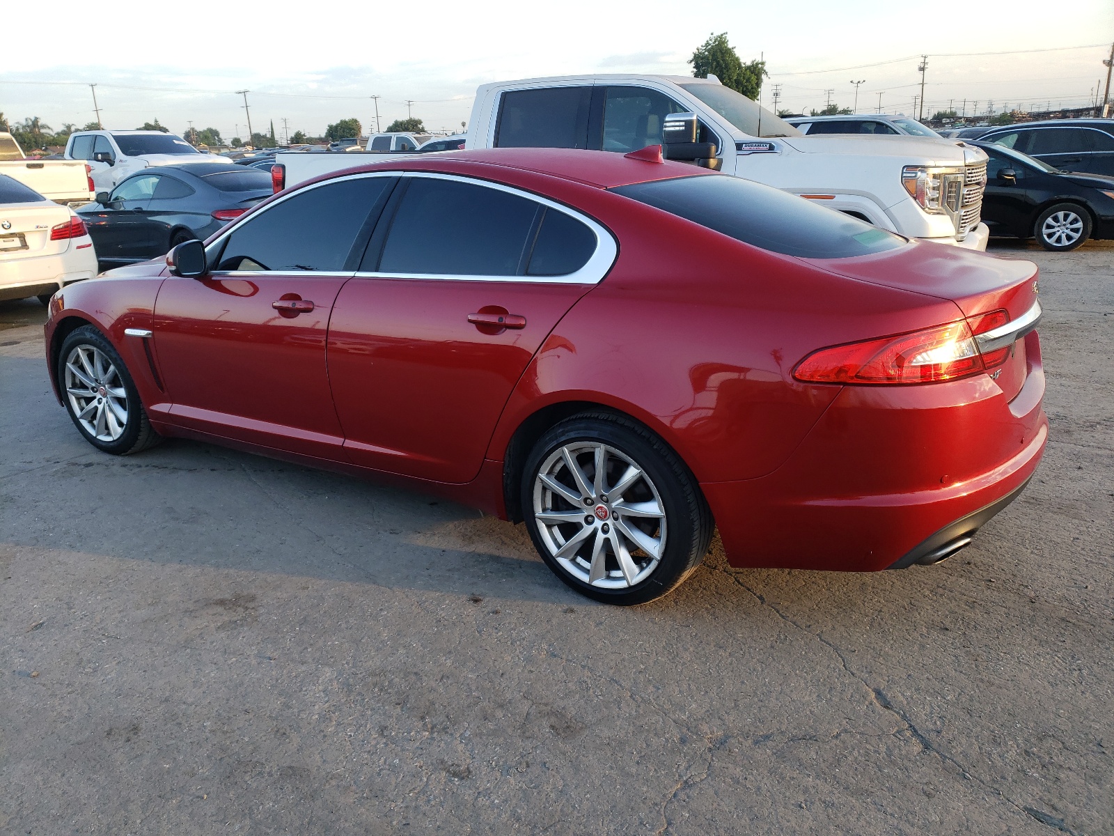 2015 Jaguar Xf 2.0T Premium vin: SAJWA0FSXFPU78654