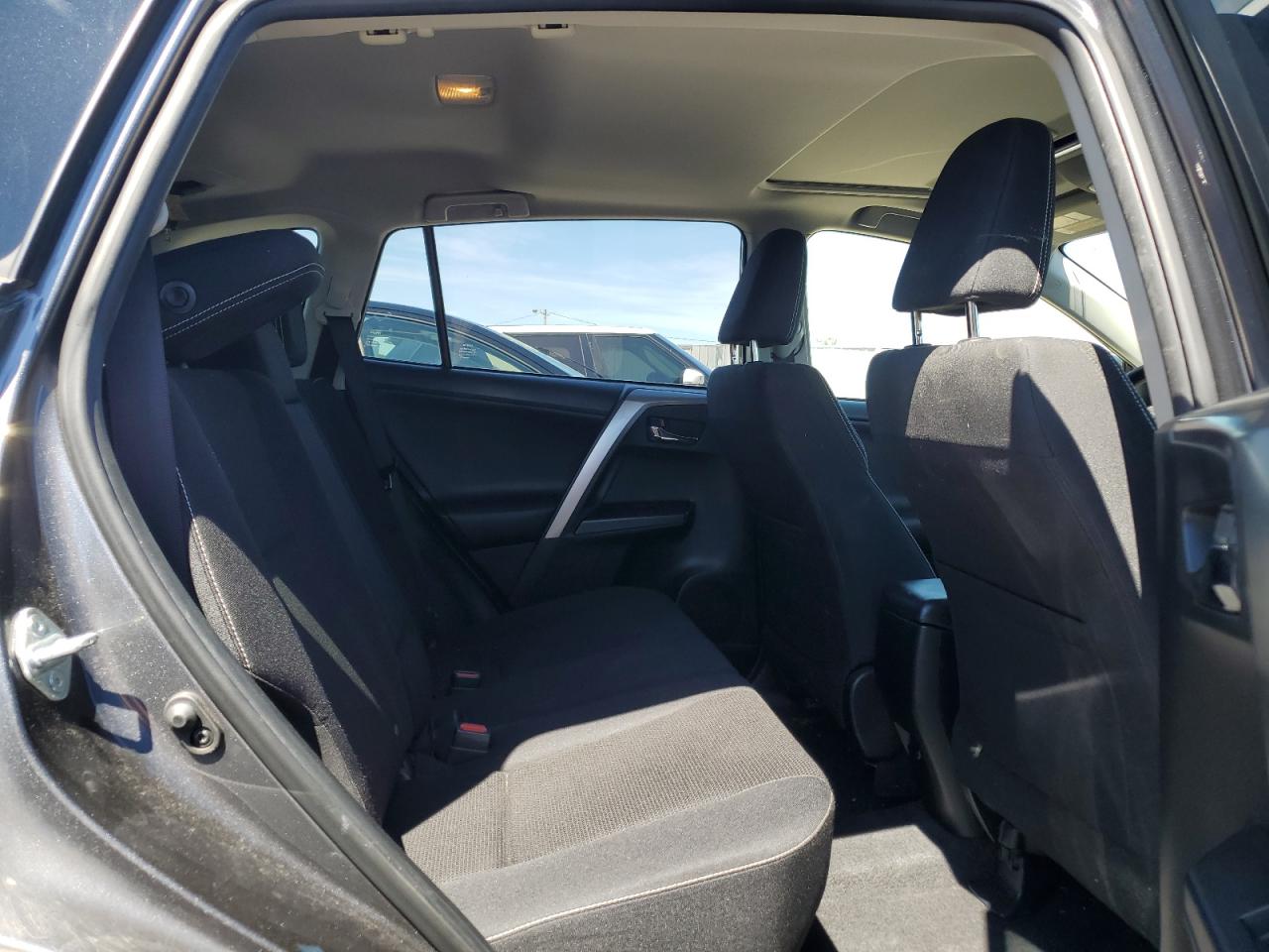 2017 Toyota Rav4 Xle VIN: JTMRFREV0HD202436 Lot: 61319574