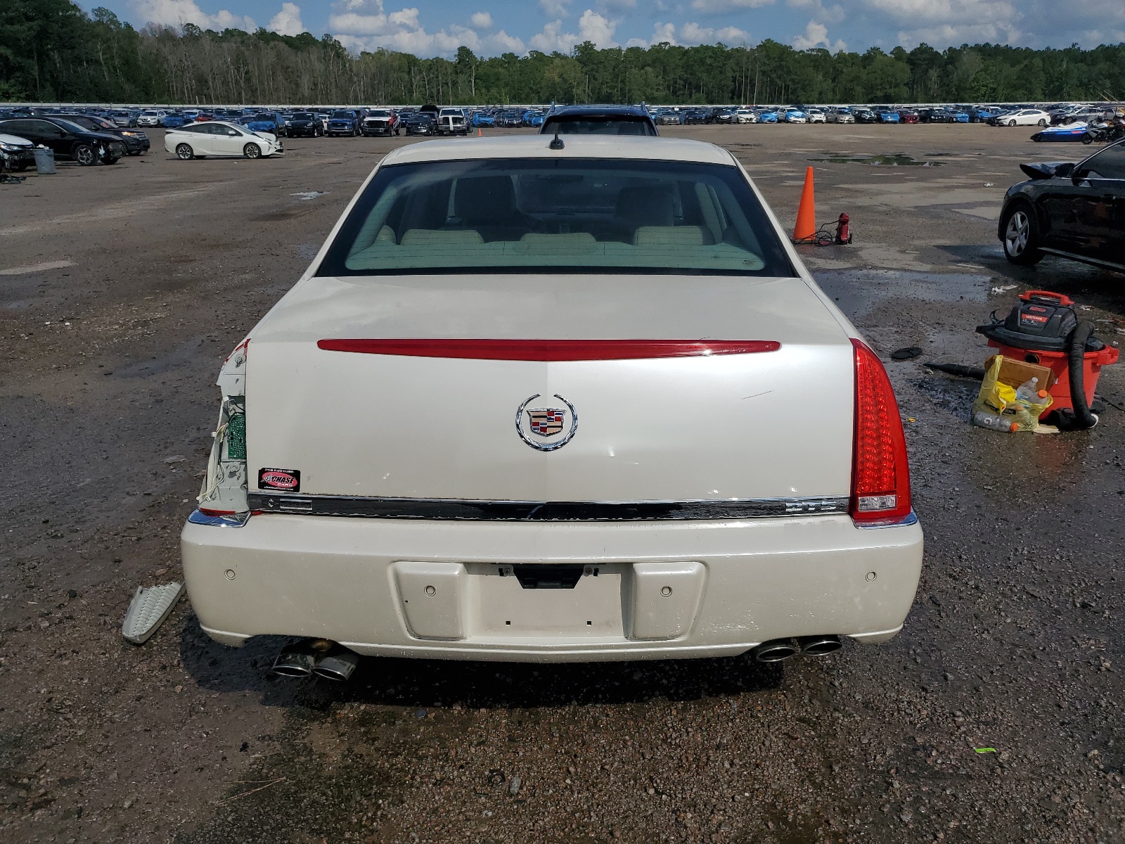 1G6KD57Y98U104709 2008 Cadillac Dts