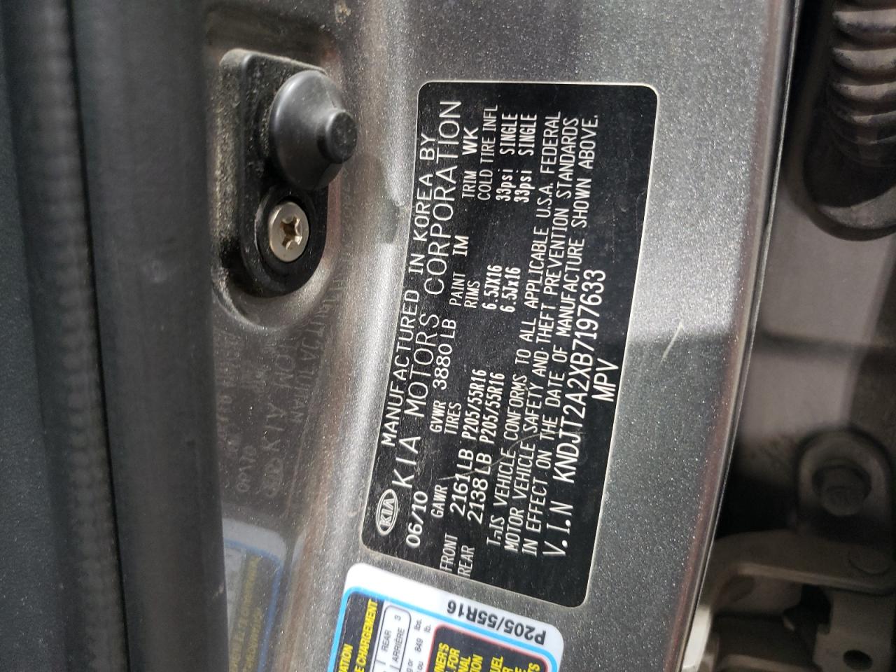 2011 Kia Soul + VIN: KNDJT2A2XB7197633 Lot: 62064124