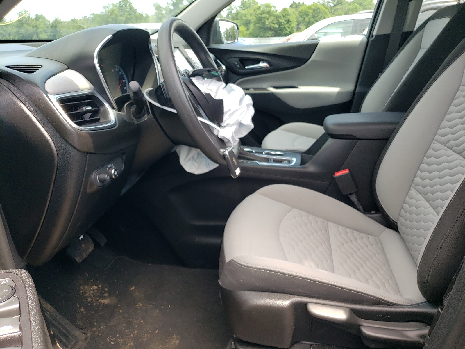 2GNAXREV6J6340133 2018 Chevrolet Equinox Ls