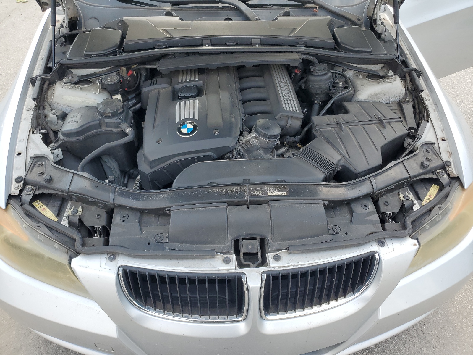 WBAVA37557NL10726 2007 BMW 328 I