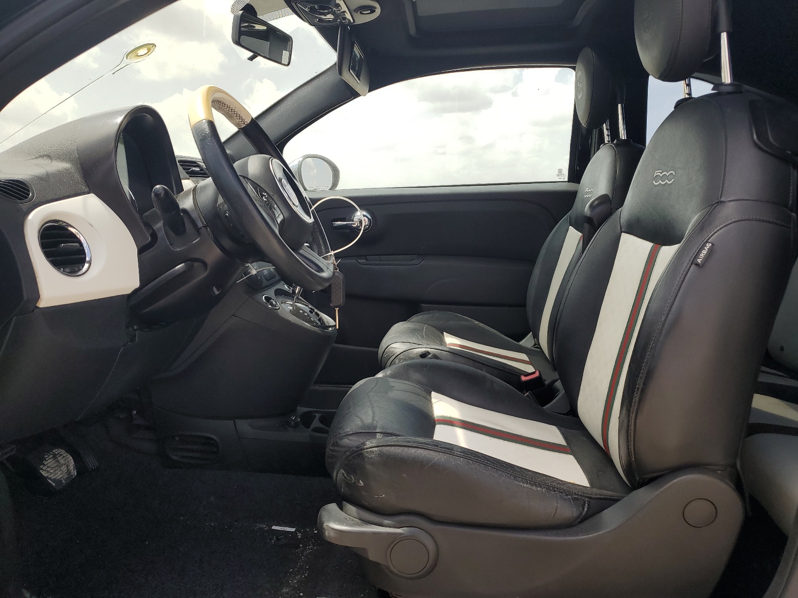 3C3CFFCR6CT306317 2012 Fiat 500 Lounge