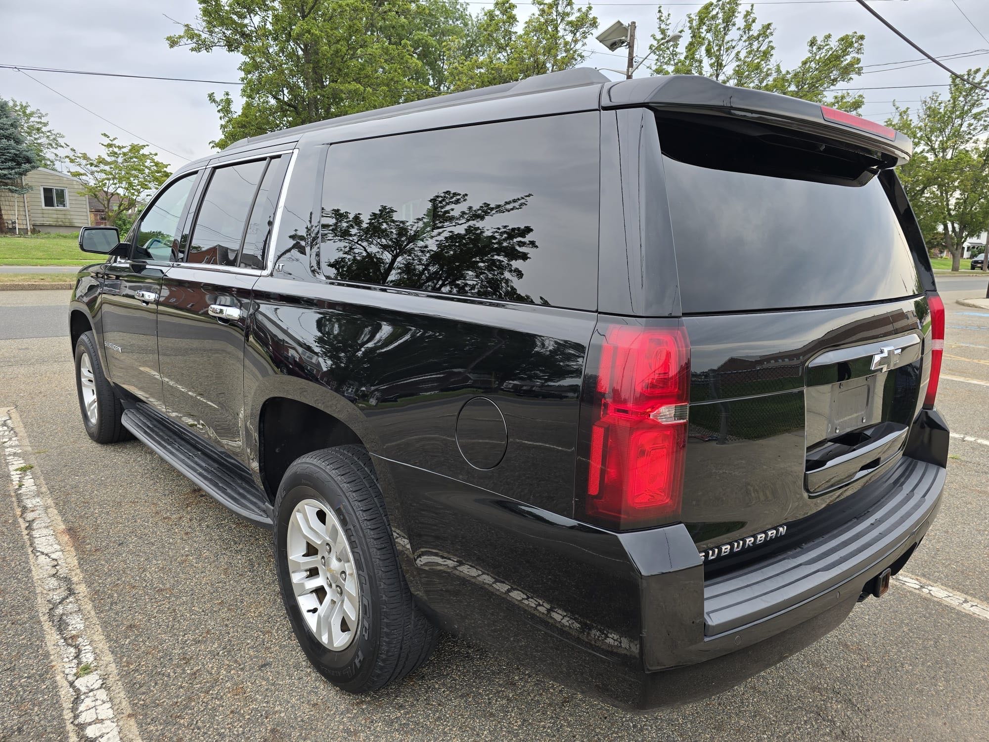 2018 Chevrolet Suburban K1500 Lt vin: 1GNSKHKC8JR251930