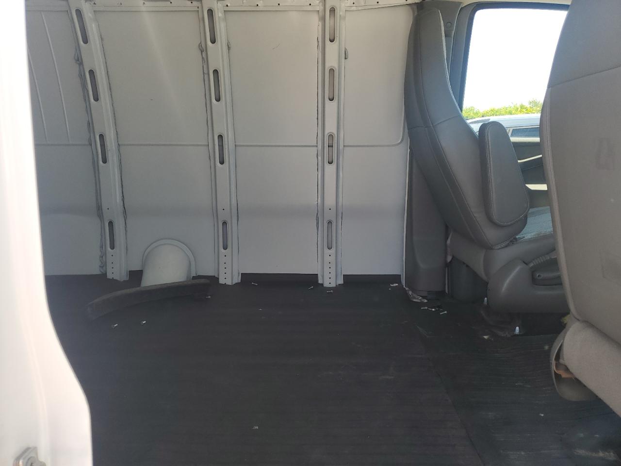 2020 Chevrolet Express G2500 VIN: 1GCWGBFP3L1233570 Lot: 62806204