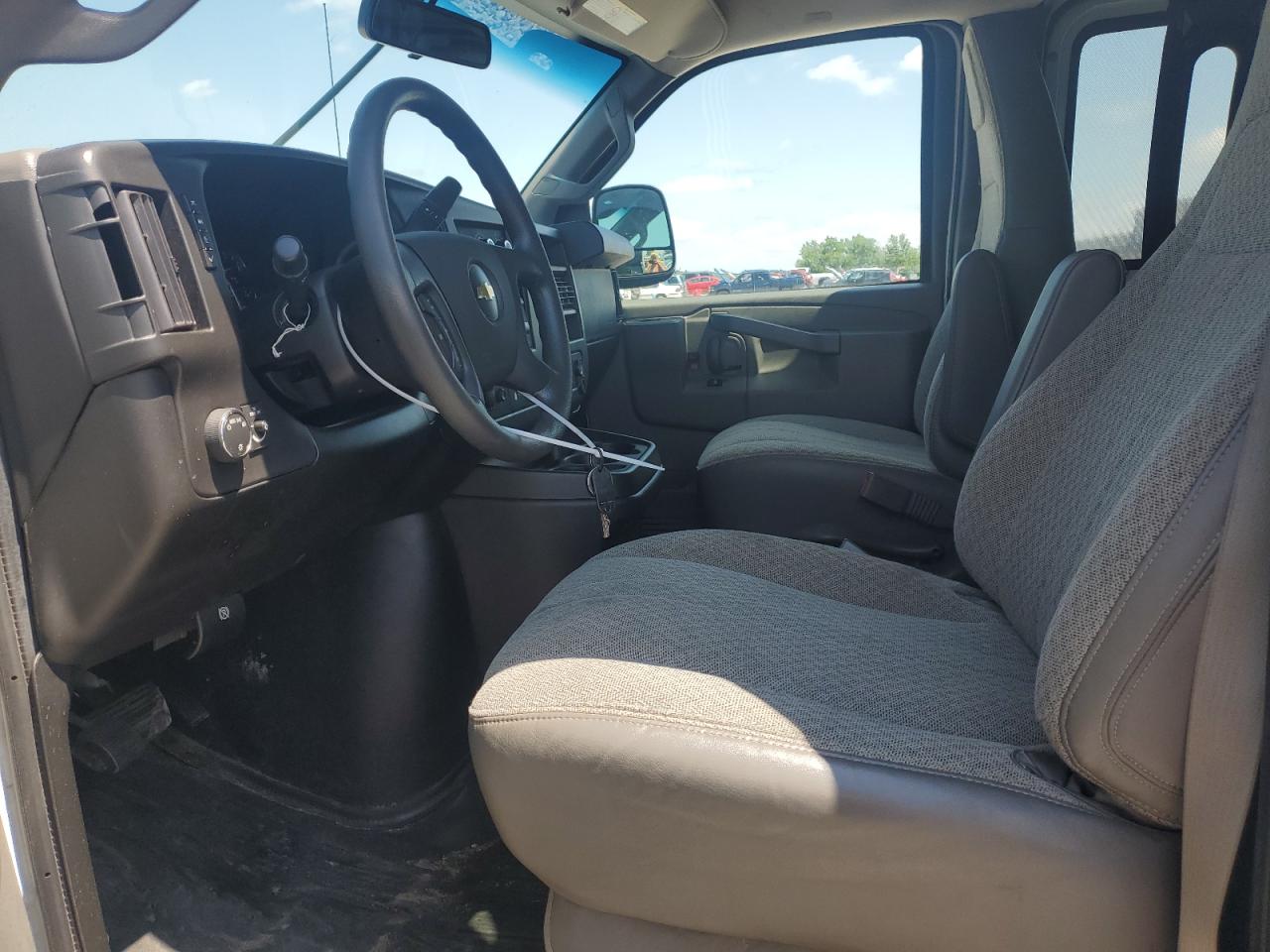 2020 Chevrolet Express G2500 VIN: 1GCWGBFP3L1233570 Lot: 62806204