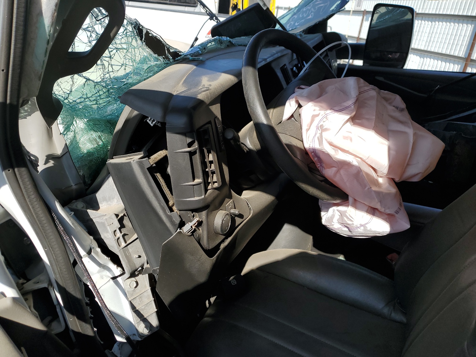 1GB0GSFG0J1235901 2018 Chevrolet Express G3500