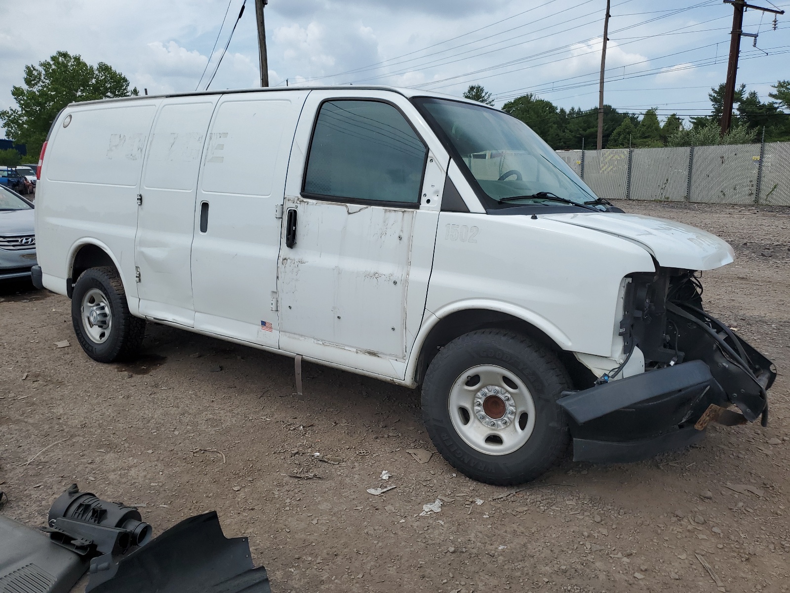 2017 Chevrolet Express G2500 vin: 1GCWGAFG4H1339026