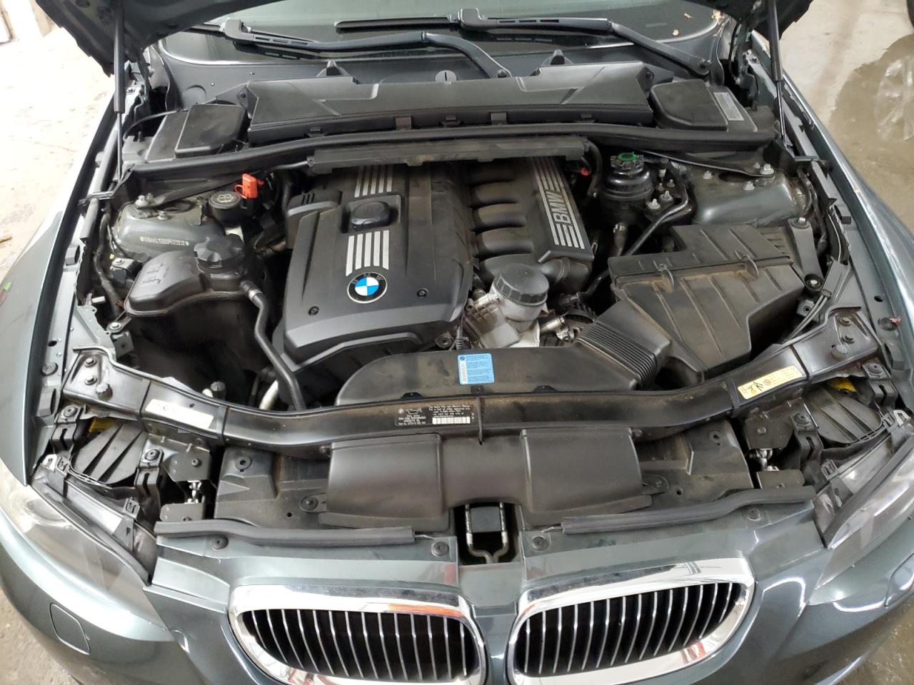 2009 BMW 328 I VIN: WBAWL13569PX23836 Lot: 64146704