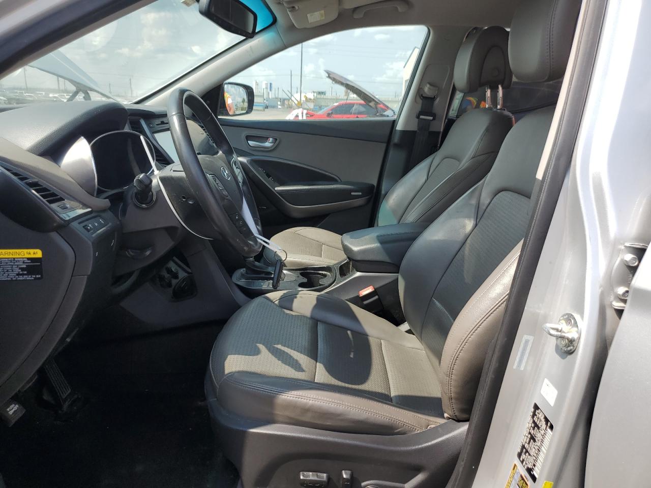 2014 Hyundai Santa Fe - Image 7