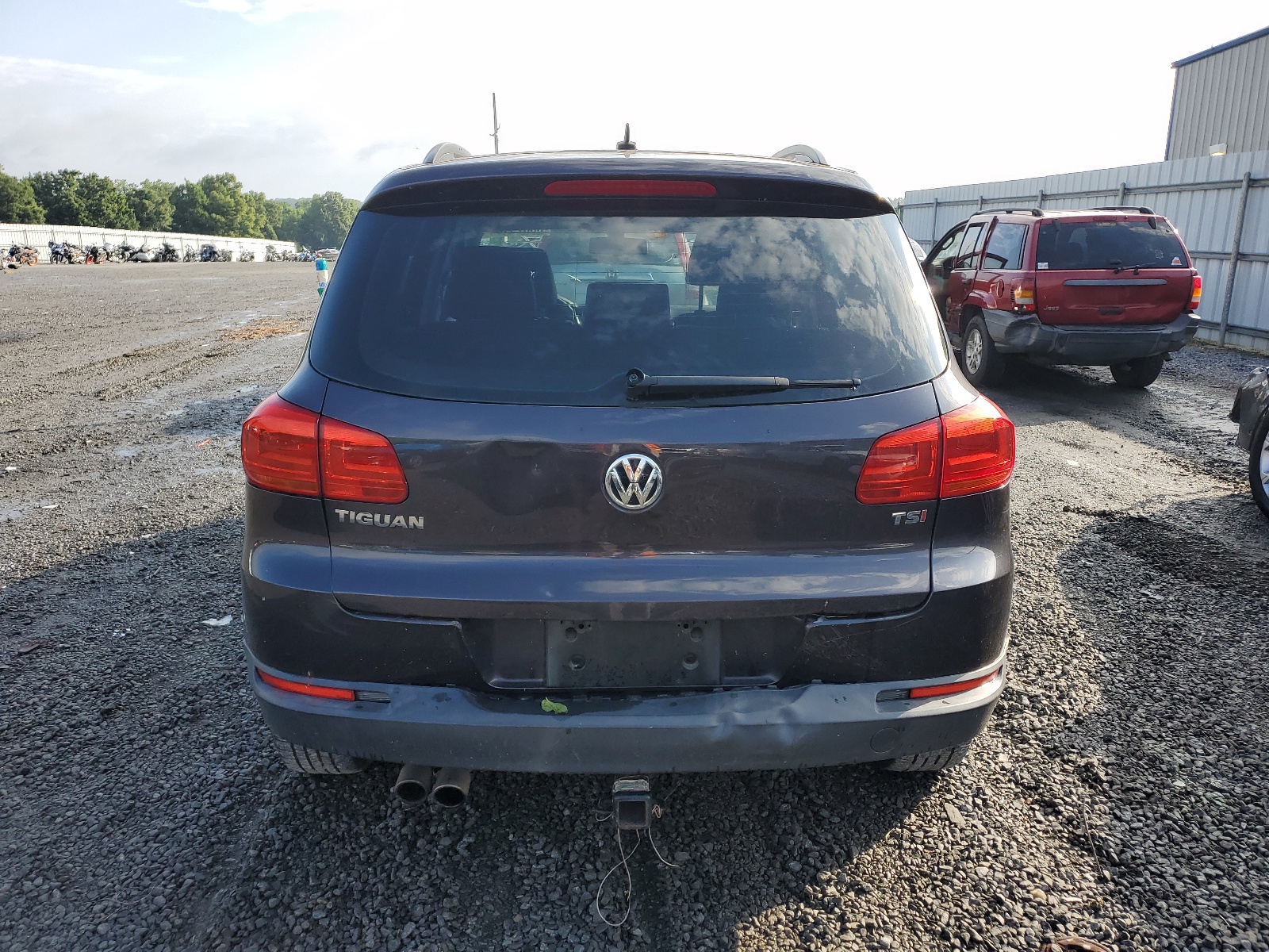 2016 Volkswagen Tiguan S vin: WVGAV7AX4GW585839