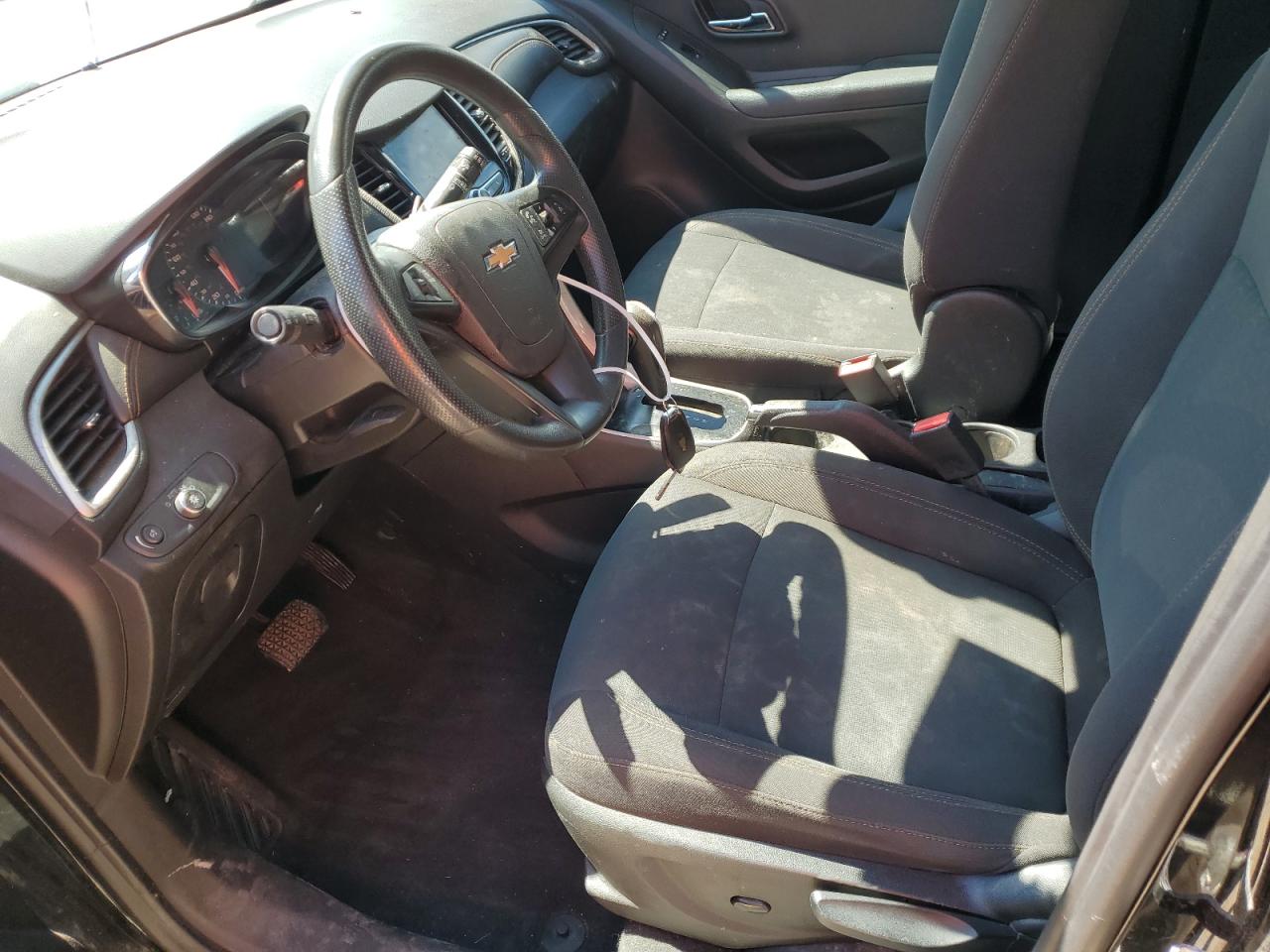 2019 Chevrolet Trax Ls VIN: 3GNCJNSB2KL183064 Lot: 61936154