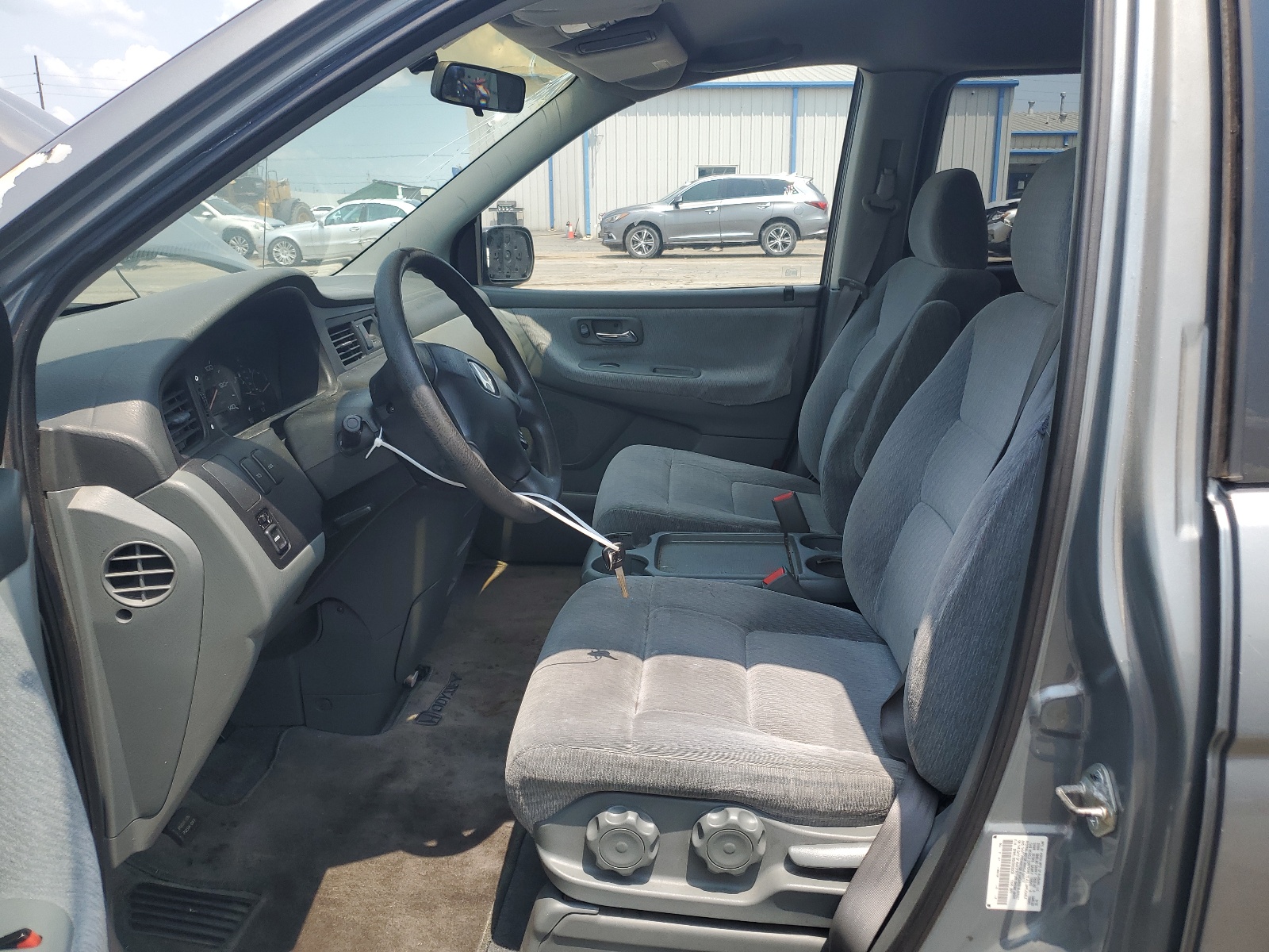 5FNRL185X2B033208 2002 Honda Odyssey Lx