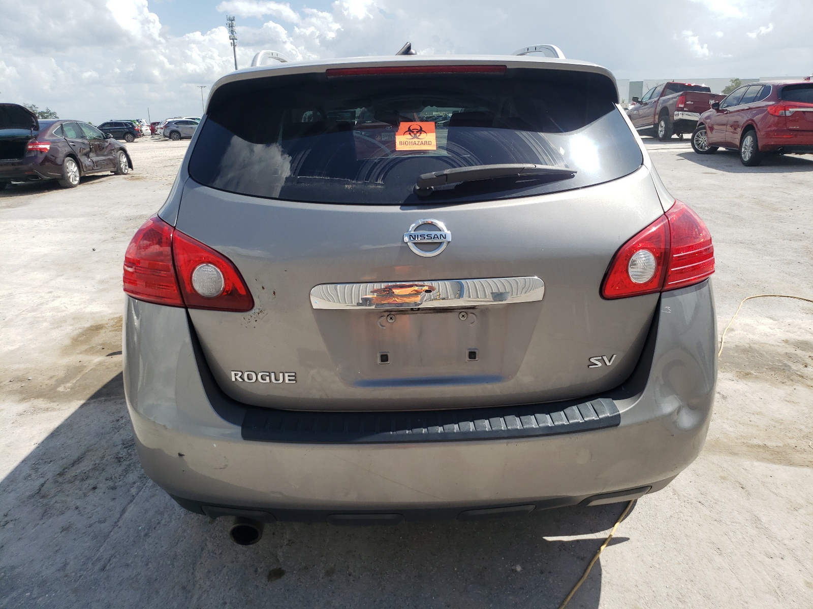 JN8AS5MT4BW570376 2011 Nissan Rogue S