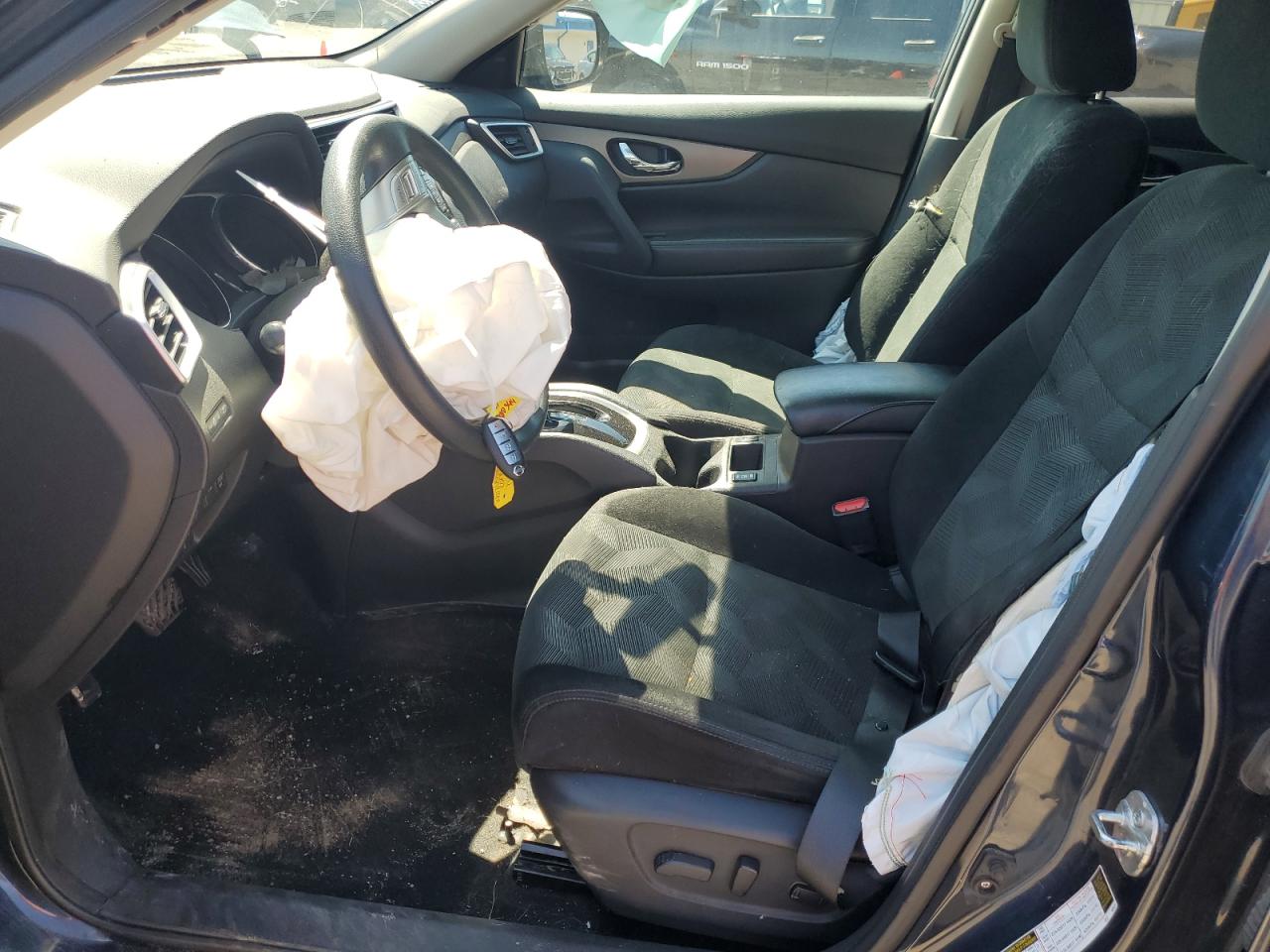 2015 Nissan Rogue S VIN: 5N1AT2MV8FC869462 Lot: 61667484