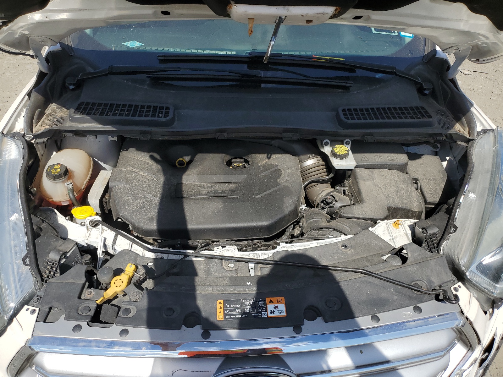 1FMCU9J9XHUA07556 2017 Ford Escape Titanium