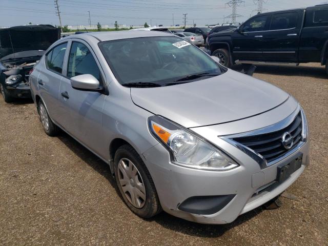  NISSAN VERSA 2018 Сріблястий